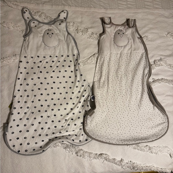 TWO Sz Medium Nested Bean White and Gray Sleep Sacks - Picture 1 of 2